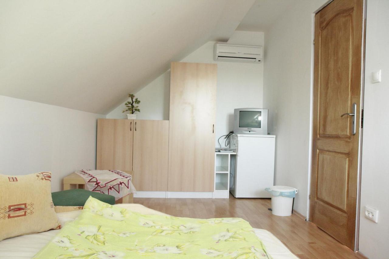 Apartment Kata Štúrovo Bagian luar foto